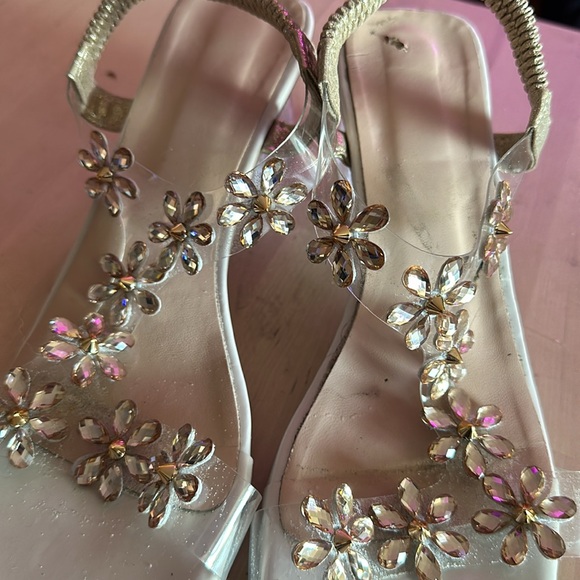 Clear strapped heels - Picture 2 of 3